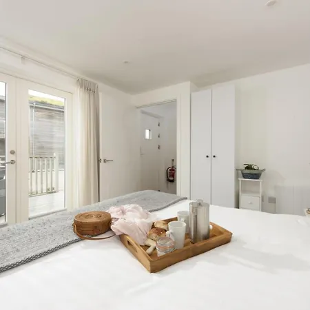 55 Holiday home *